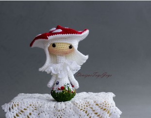 Маленькая куколка Amanita muscaria Tanoshi [Татьяна Коробкова]