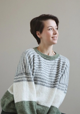 [Aura Yarns] Джемпер aura lain or shiny