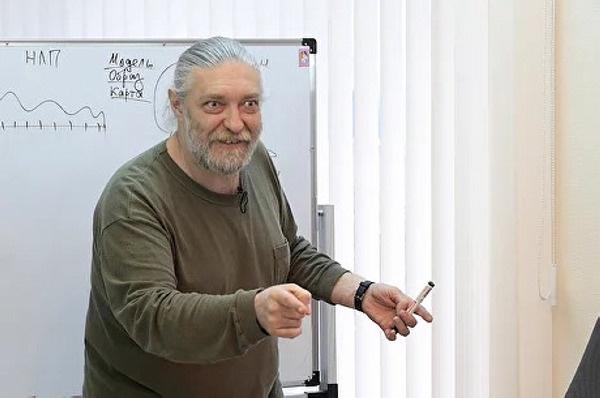 Расширенный курс 33х3. Лекция 14. Про любовь и принятие [Алексей Капранов]